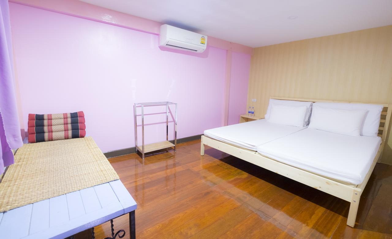 Check-In My Hostel Bangkok Kültér fotó