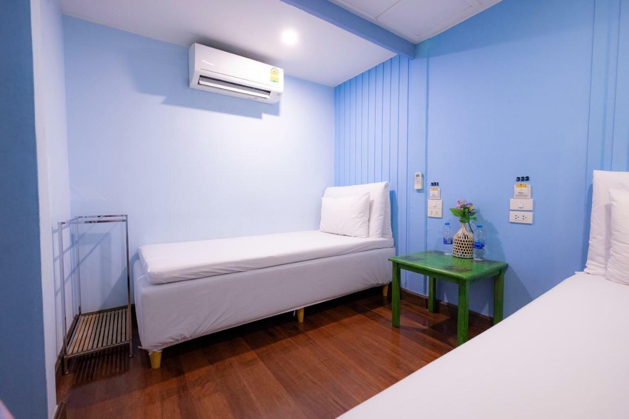 Check-In My Hostel Bangkok Kültér fotó