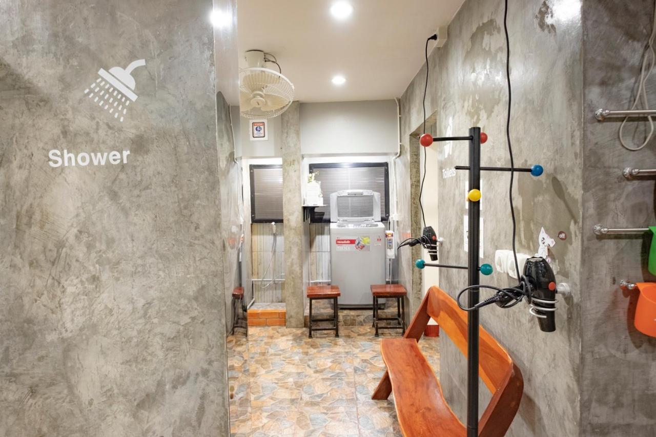 Check-In My Hostel Bangkok Kültér fotó